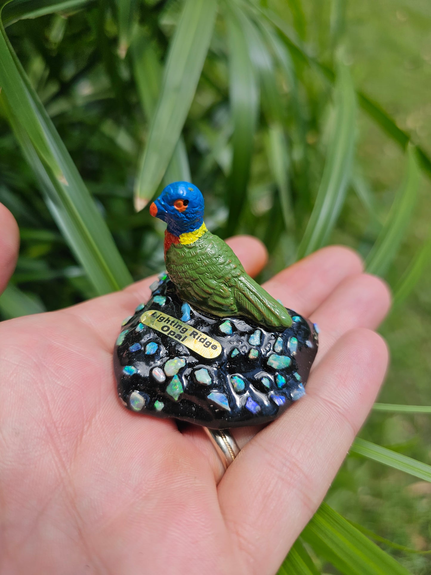 Lightning Ridge Opal Chip Bird(Lorikeet) Statue