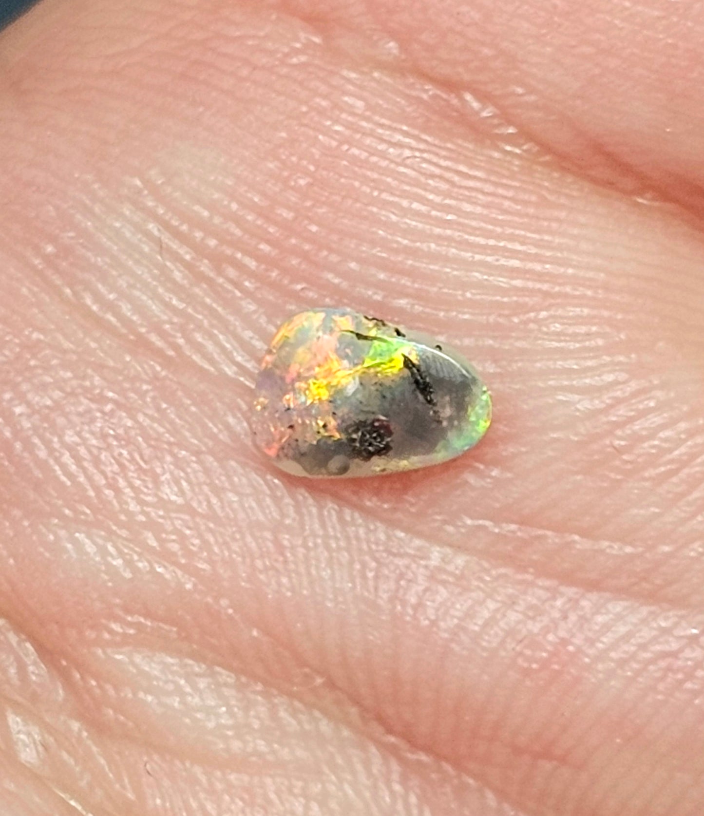 Colourful Lightning Ridge Opal! 0.30cts (LRE)