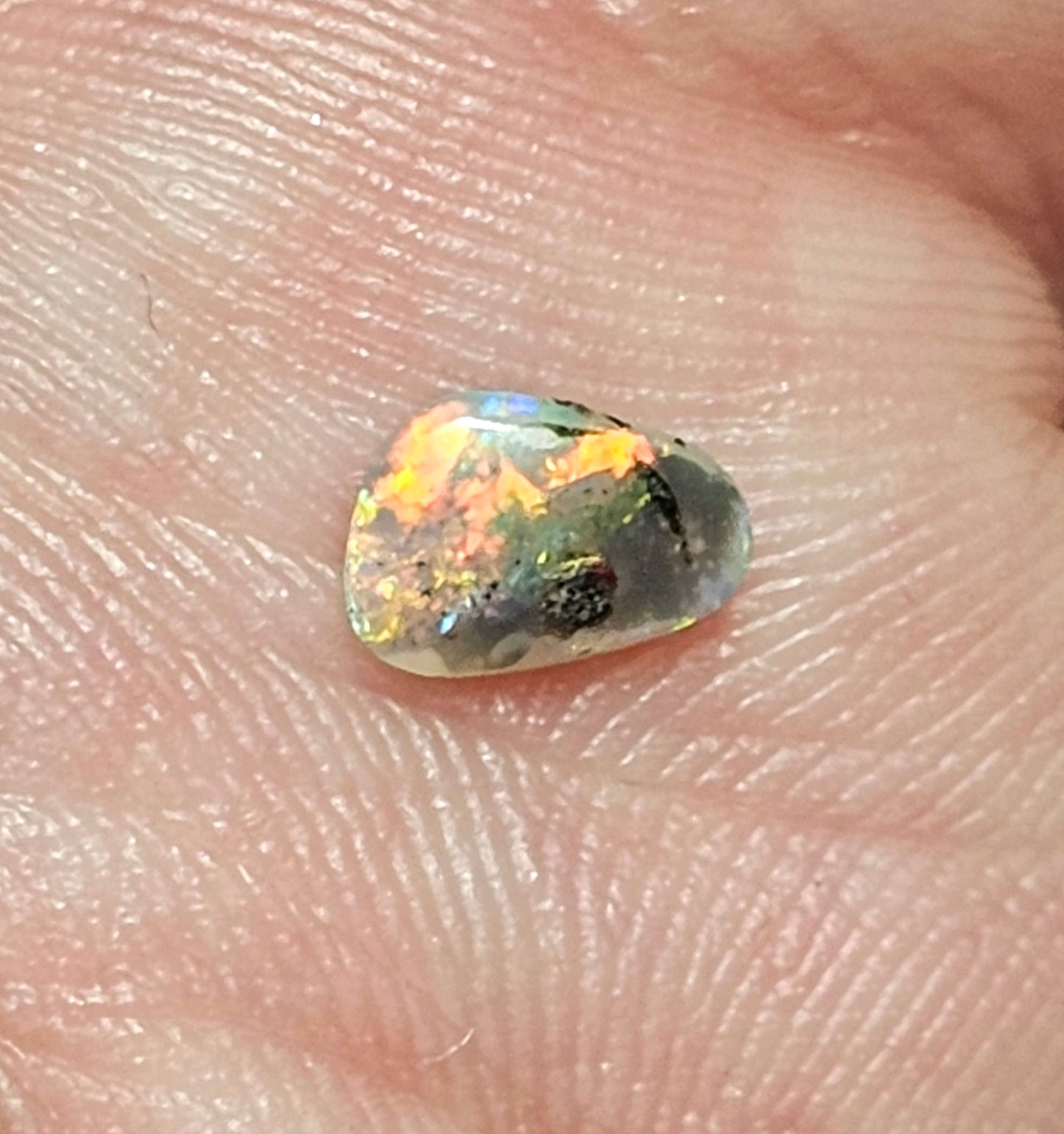 Colourful Lightning Ridge Opal! 0.30cts (LRE)