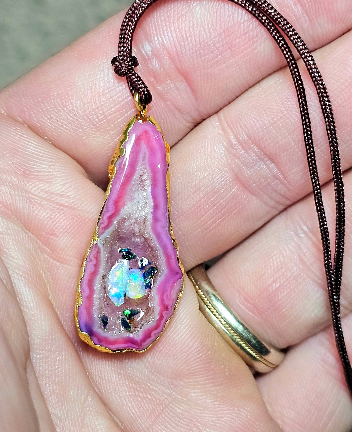 Beautiful Opal Chip Agate! Opal Art (OA11)
