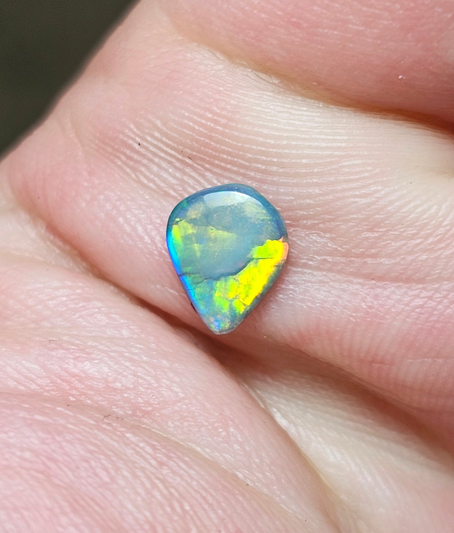 Flashy L/RIDGE CRYSTAL 0.50cts LRA33