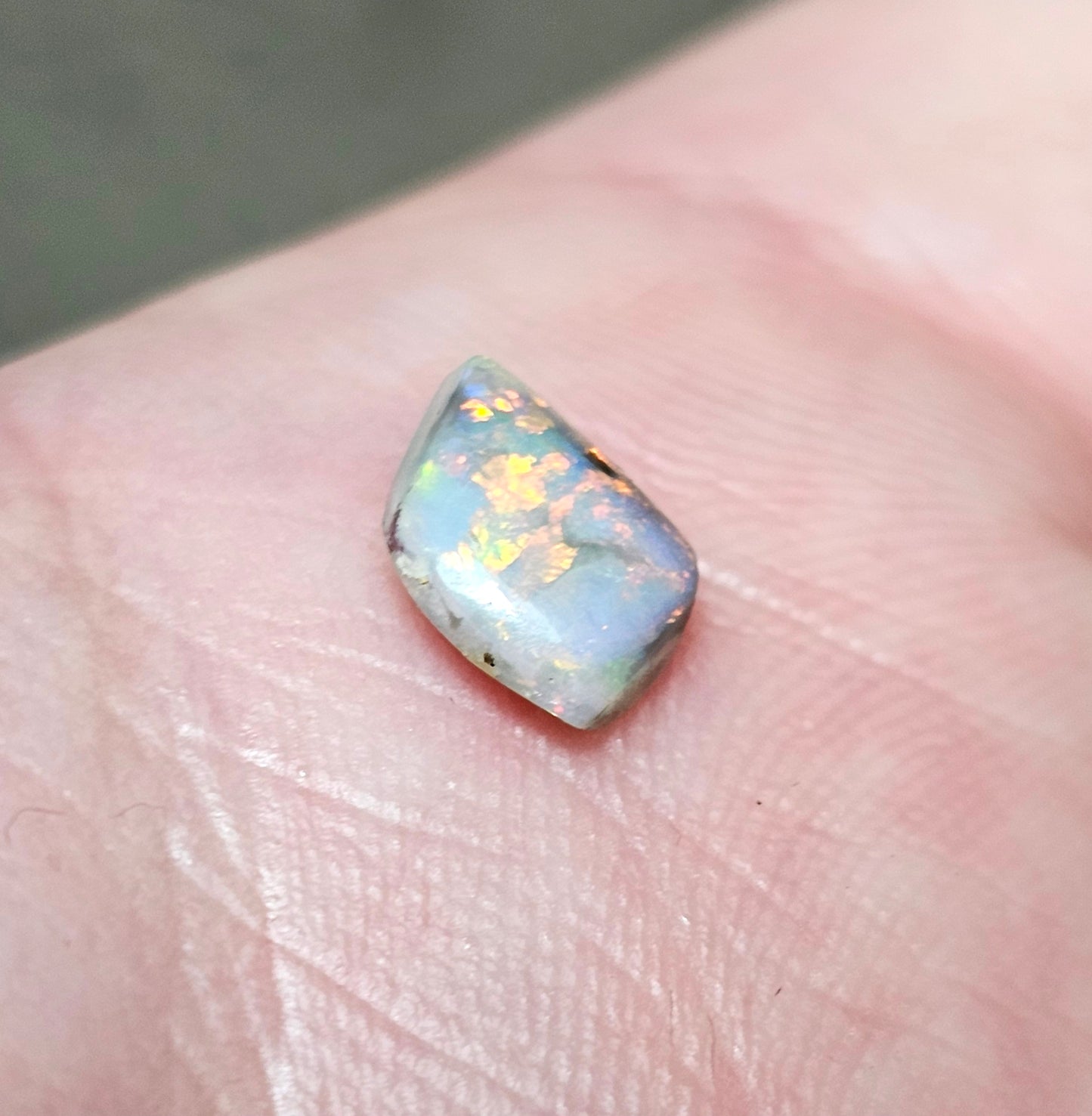 L/RIDGE Crystal Opal 0.80cts LRA31