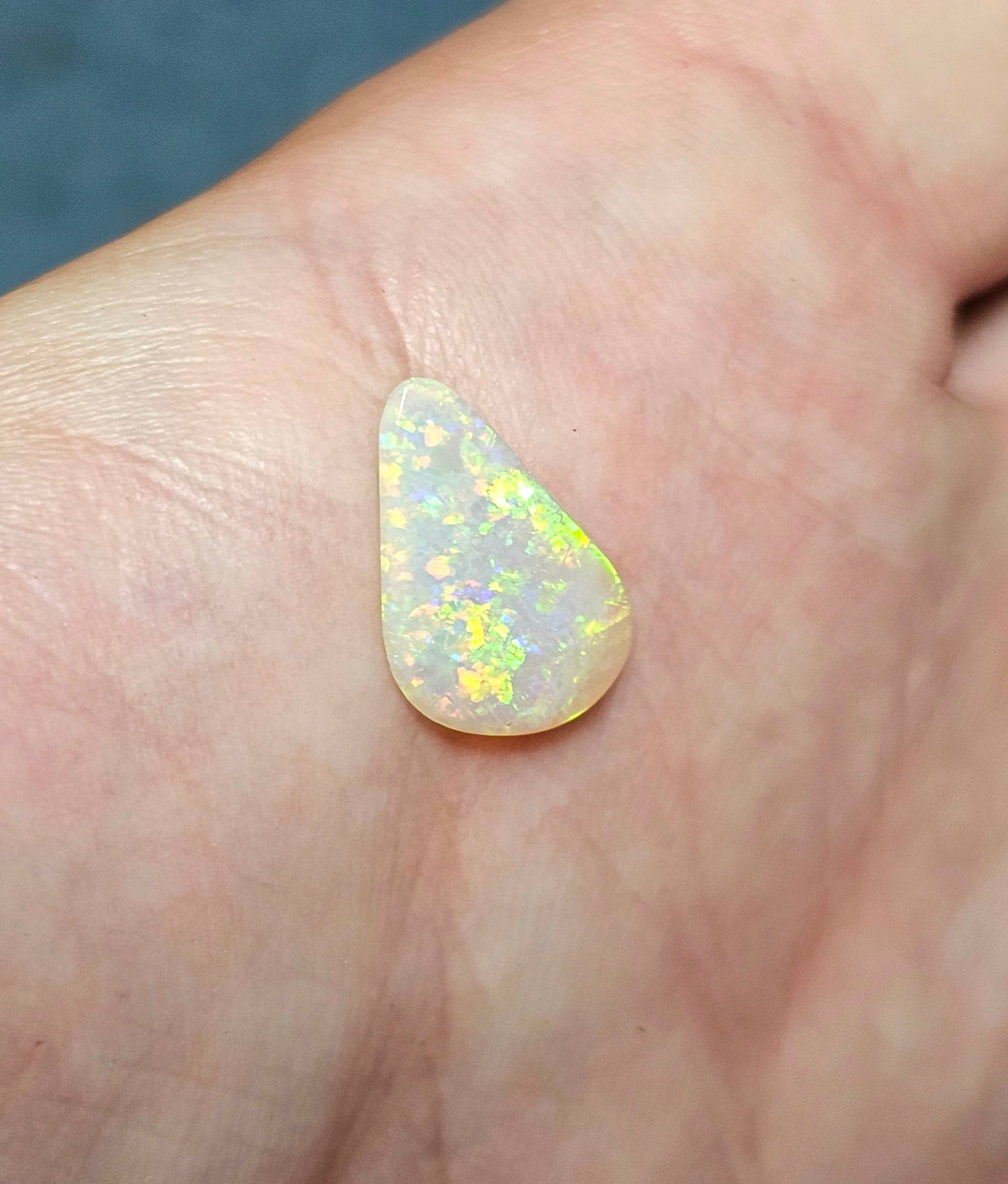 1.30cts A Quality Solid Crystal Opal (LRA08)