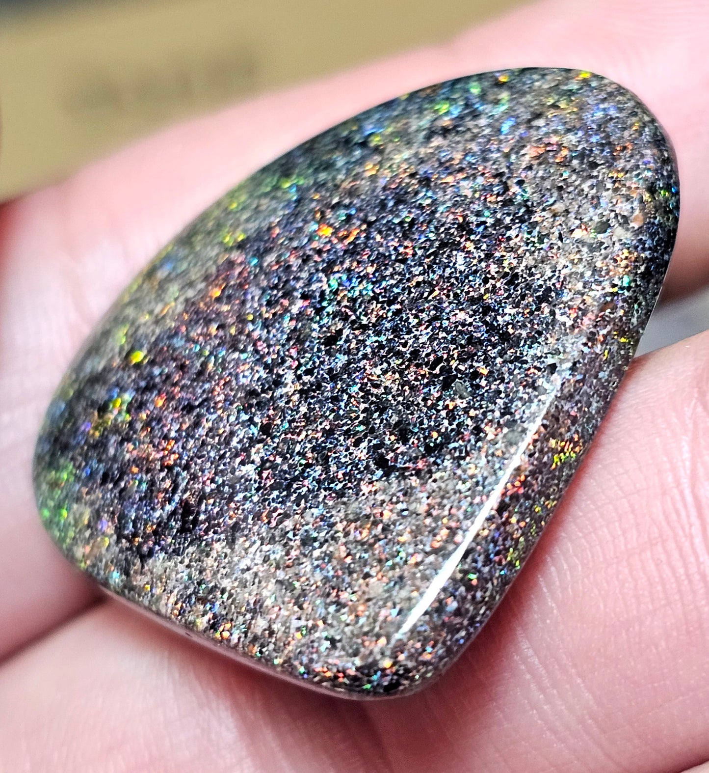 40cts Fairy Opal with Fantastic Pinfire Colour(JSMF13)