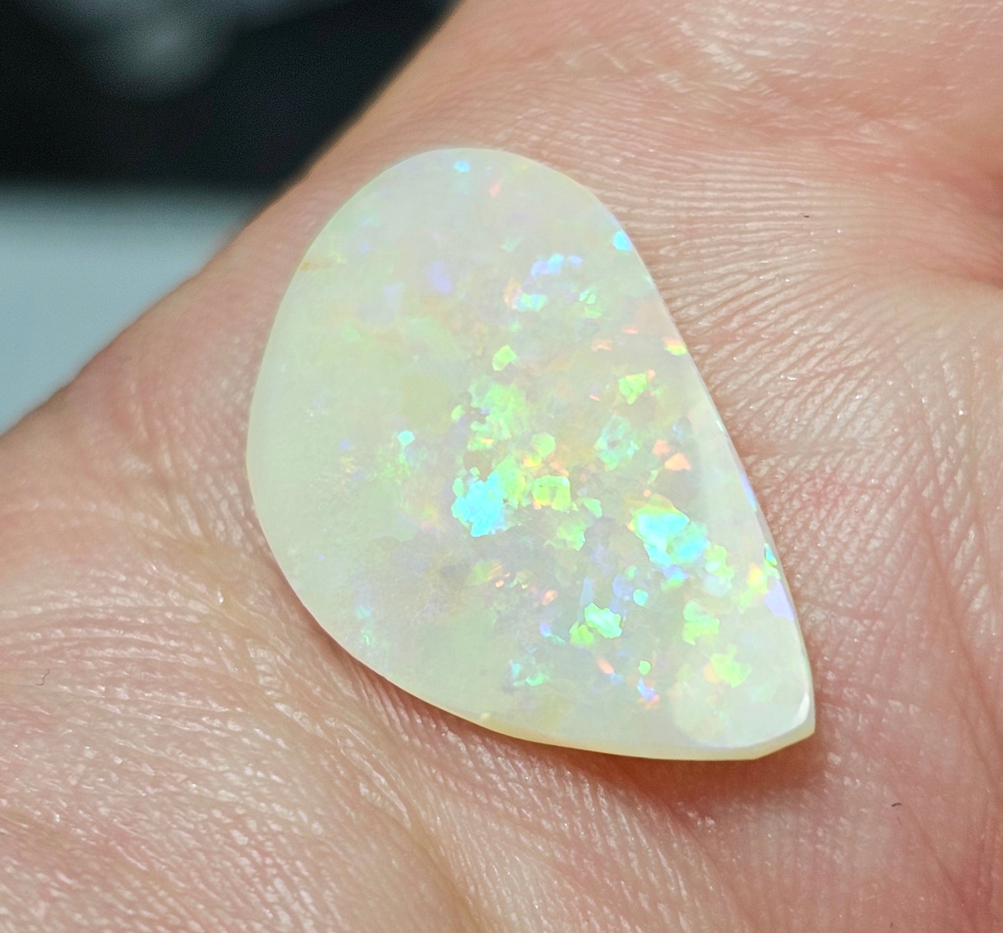 3cts Rainbow Flat Opal (V8)