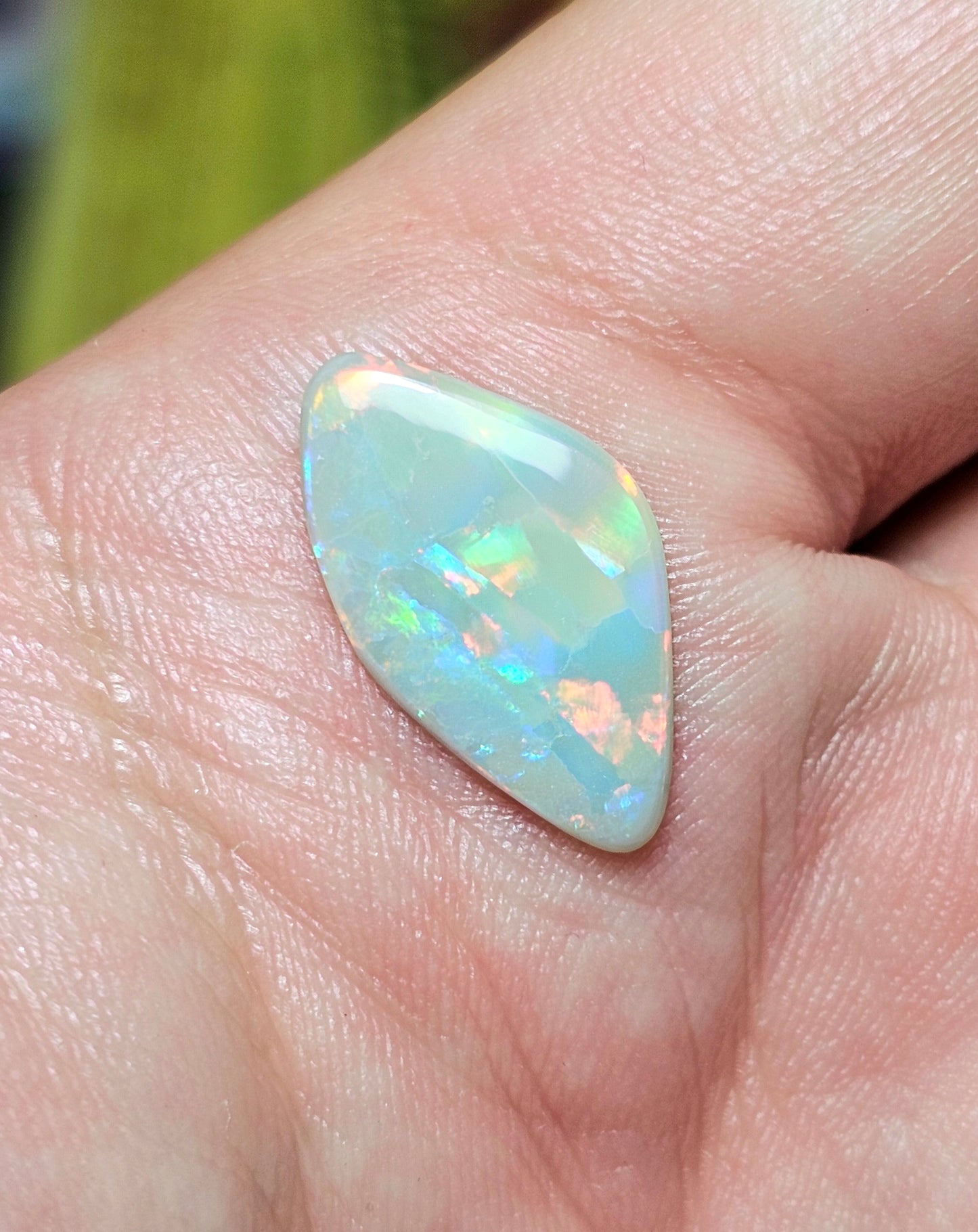 2ct Solid Opal from Lightning Ridge! (LRA3)