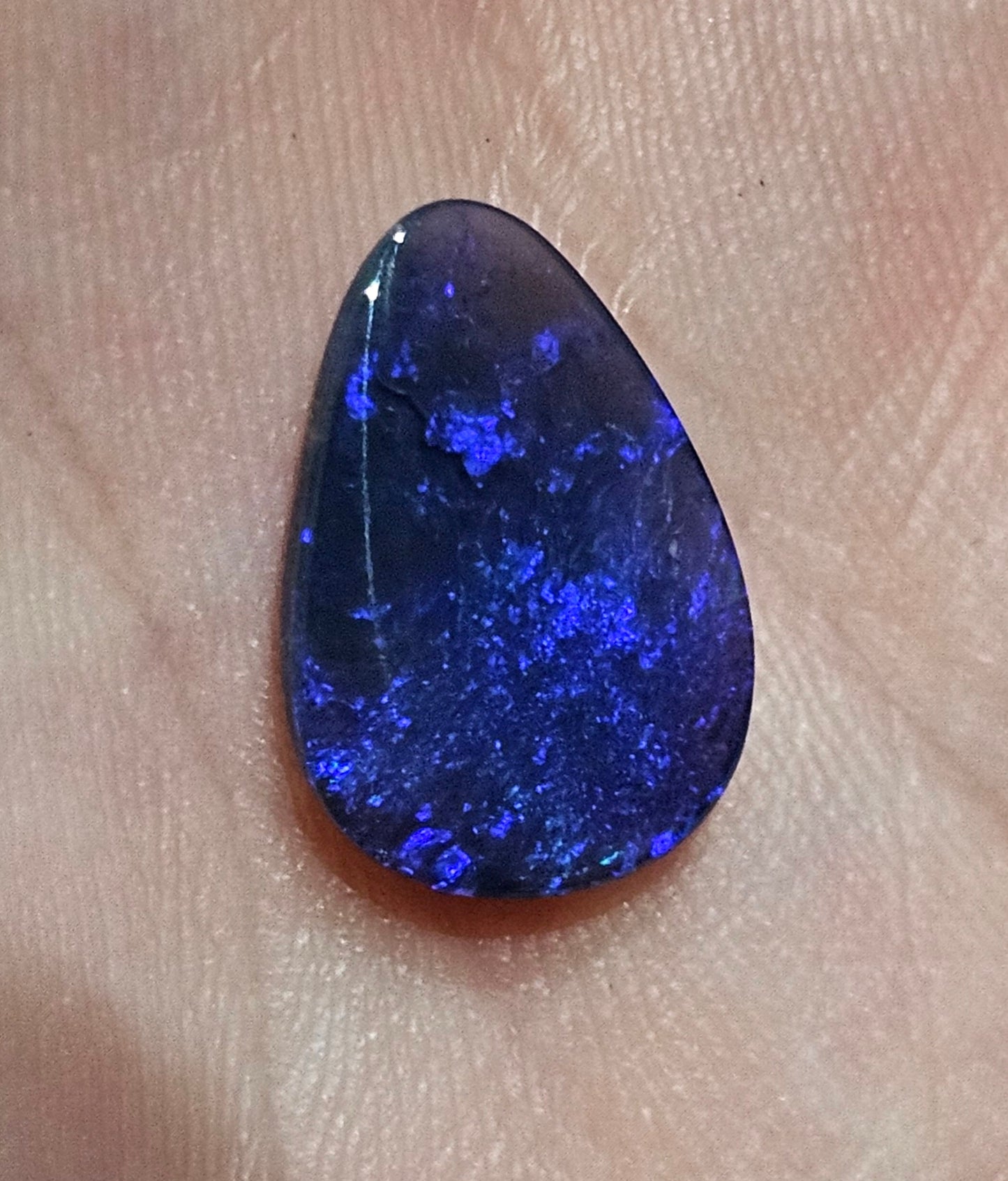 Gorgeous N2 Blue Solid Opal from Lightning Ridge 2.7cts(s33)