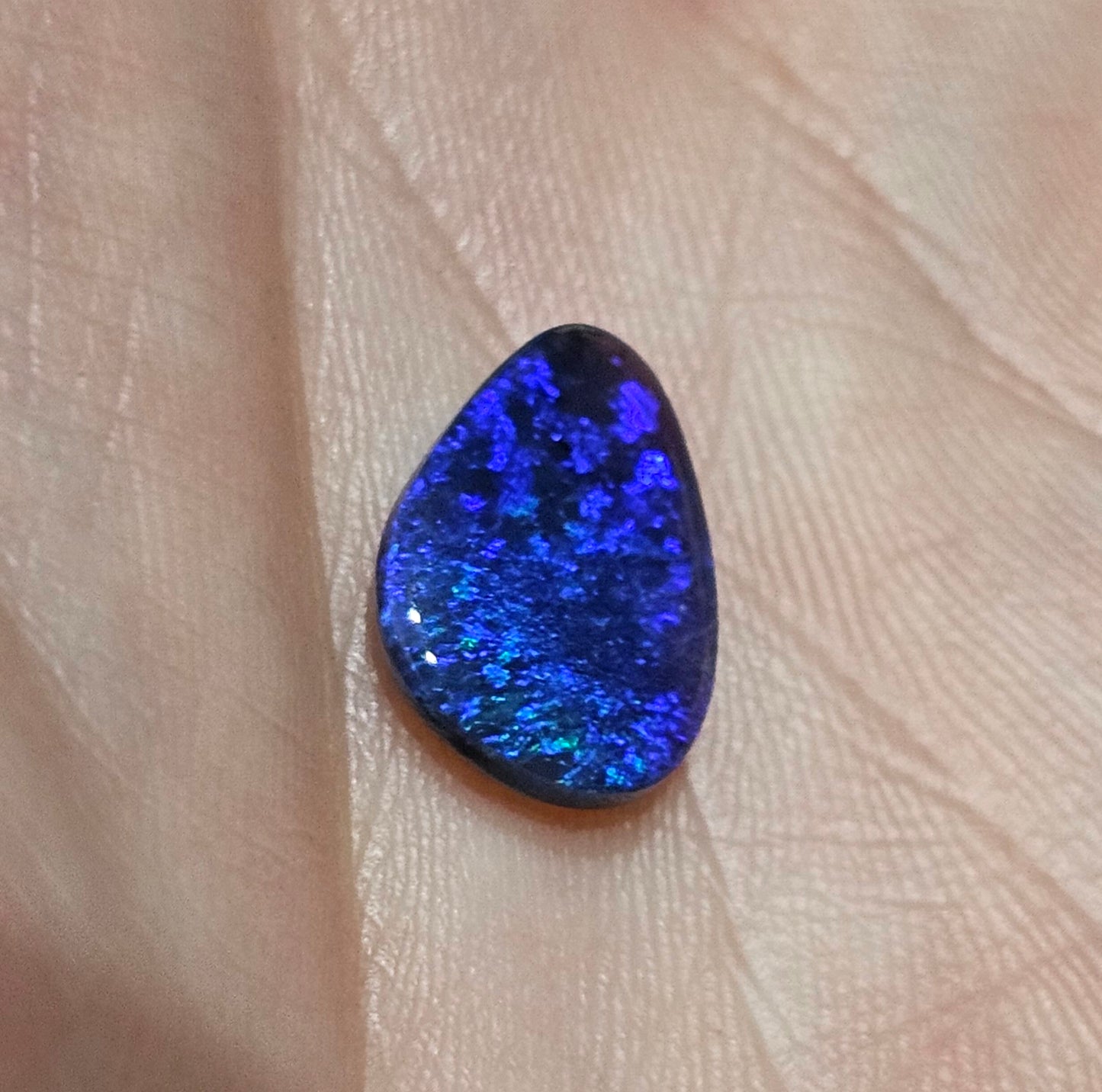 Gorgeous N2 Blue Solid Opal from Lightning Ridge 2.7cts(s33)