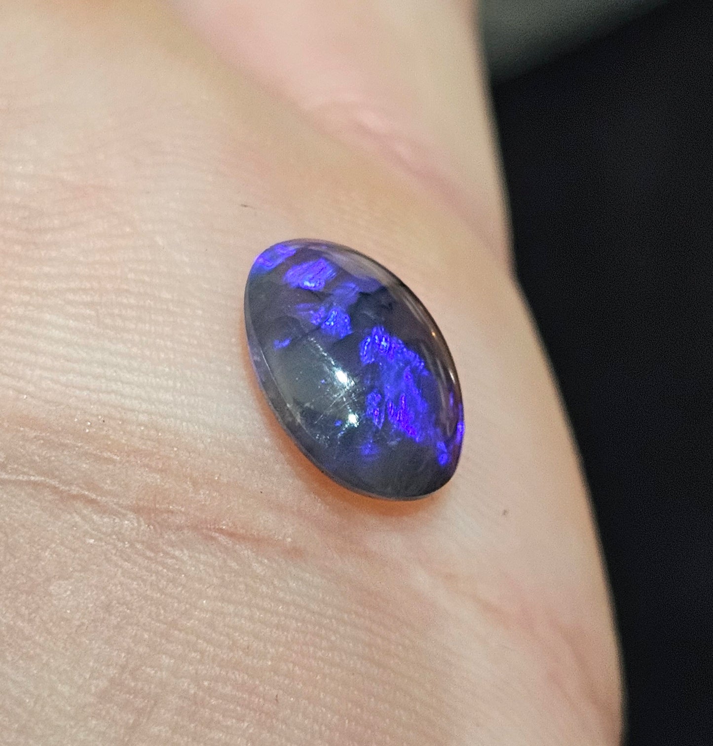 Beautiful N1 Blue Solid Opal from Lightning Ridge 2.5cts(518)