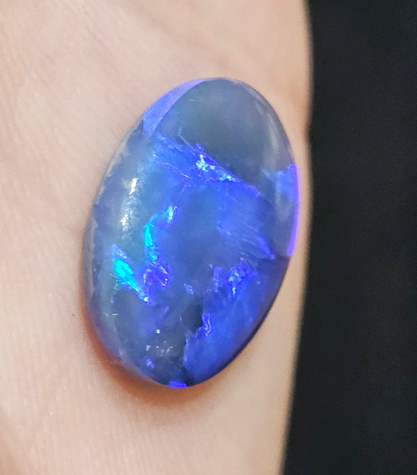 Brilliant N2 Solid Blue Opal from Lightning Ridge Australia 1.7cts (510)