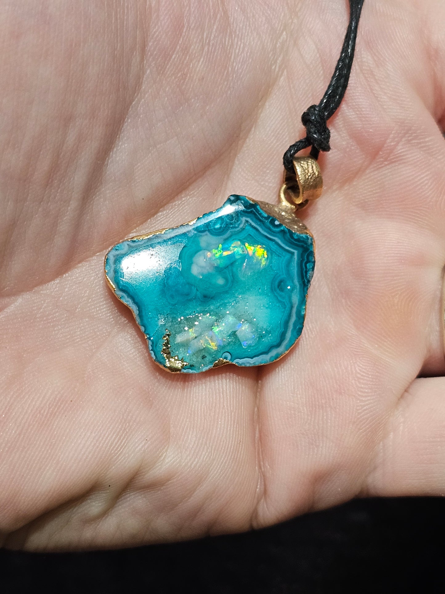 Beautiful Opal Chip Agate! Opal Art (N63)