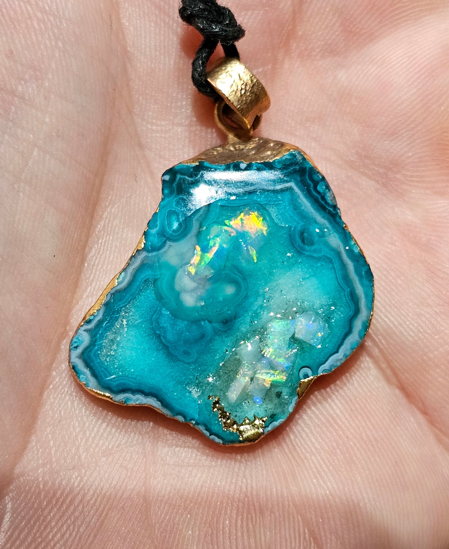 Beautiful Opal Chip Agate! Opal Art (N63)