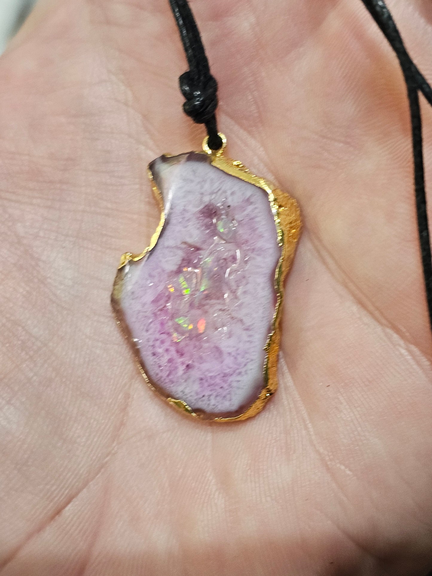 Beautiful Opal Chip Agate! Opal Art (j11)