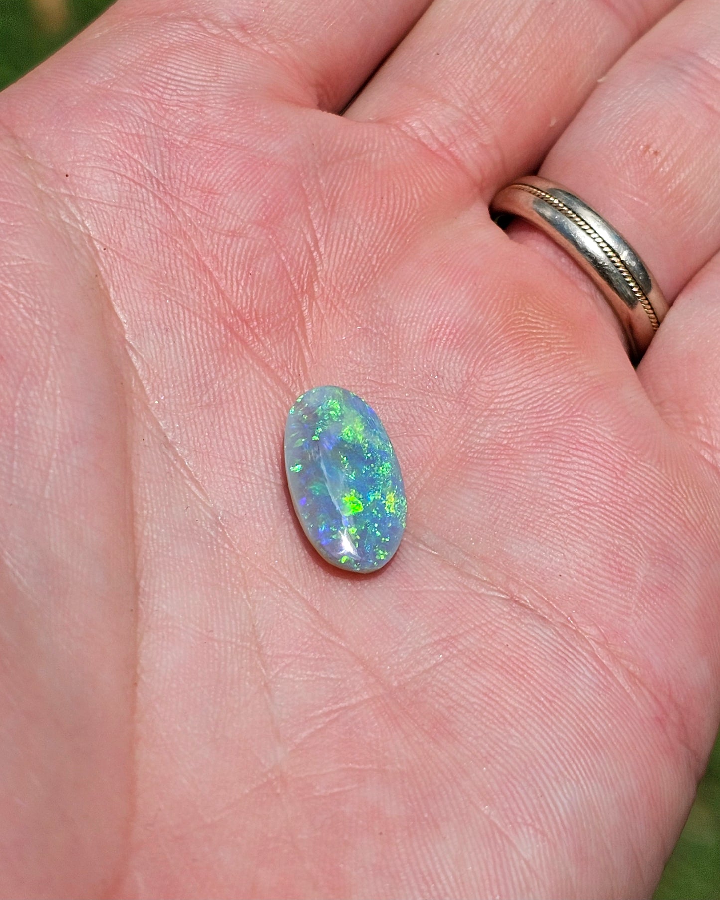 Majestic Lightning Ridge Solid Opal! 4cts (LR29)