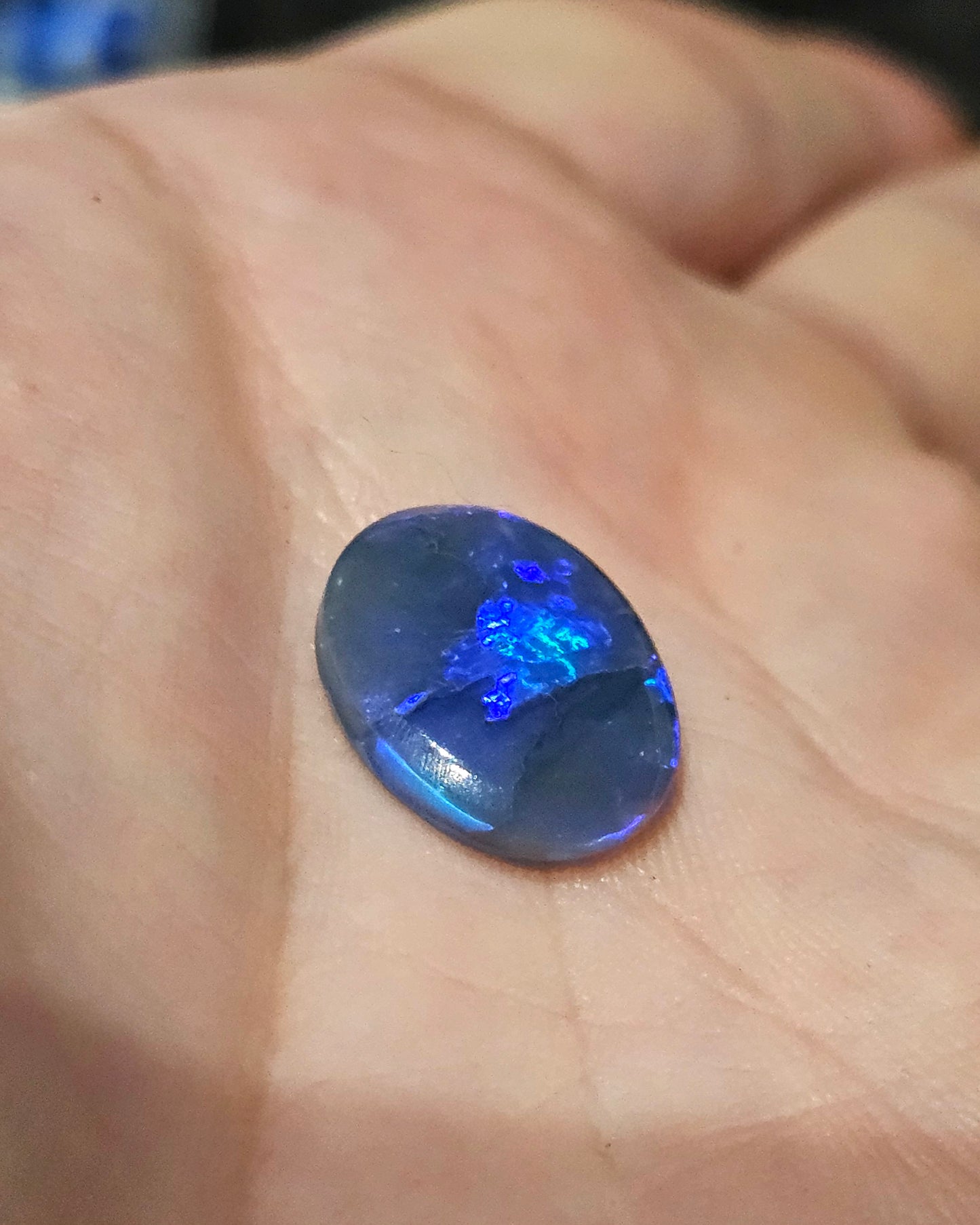 Beautiful Blue Lightning Ridge Solid Opal! 6cts! (LR25)