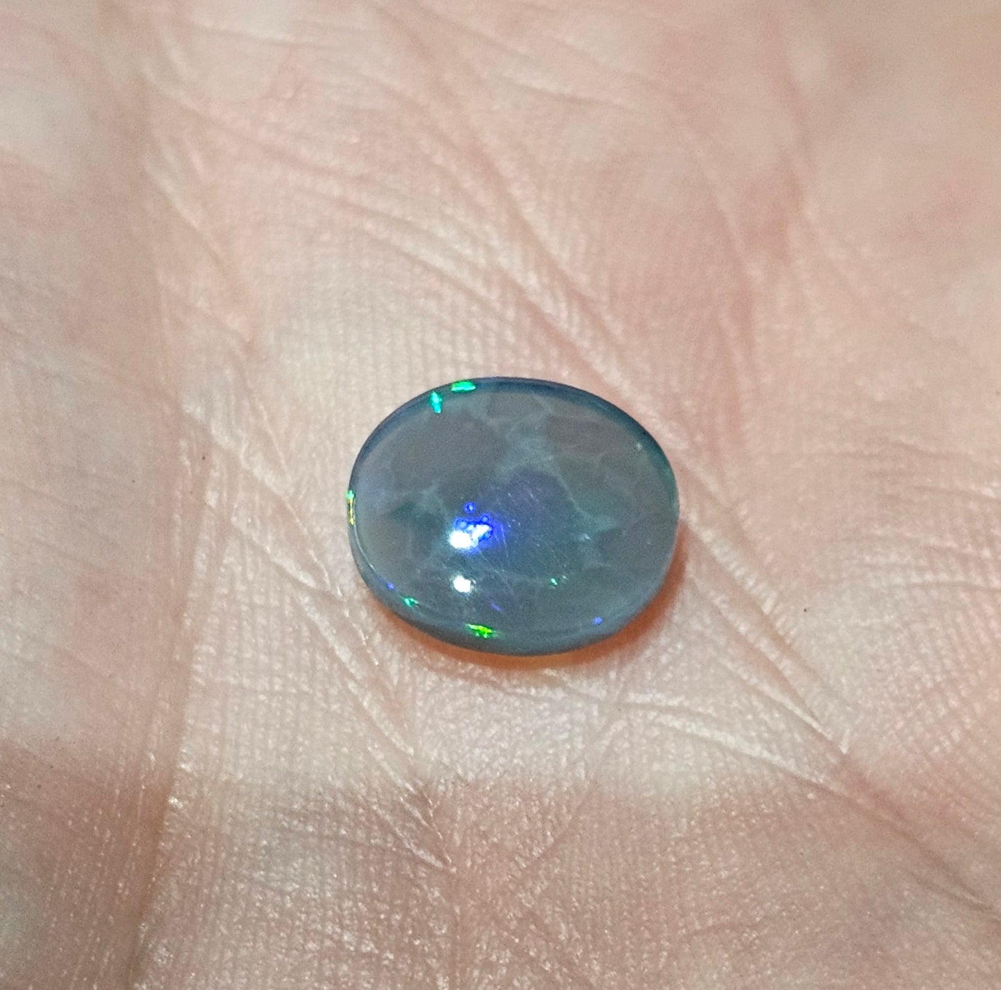 Vivid Sparkles on a Lightning Ridge Solid Opal! 2.65cts (LR5)