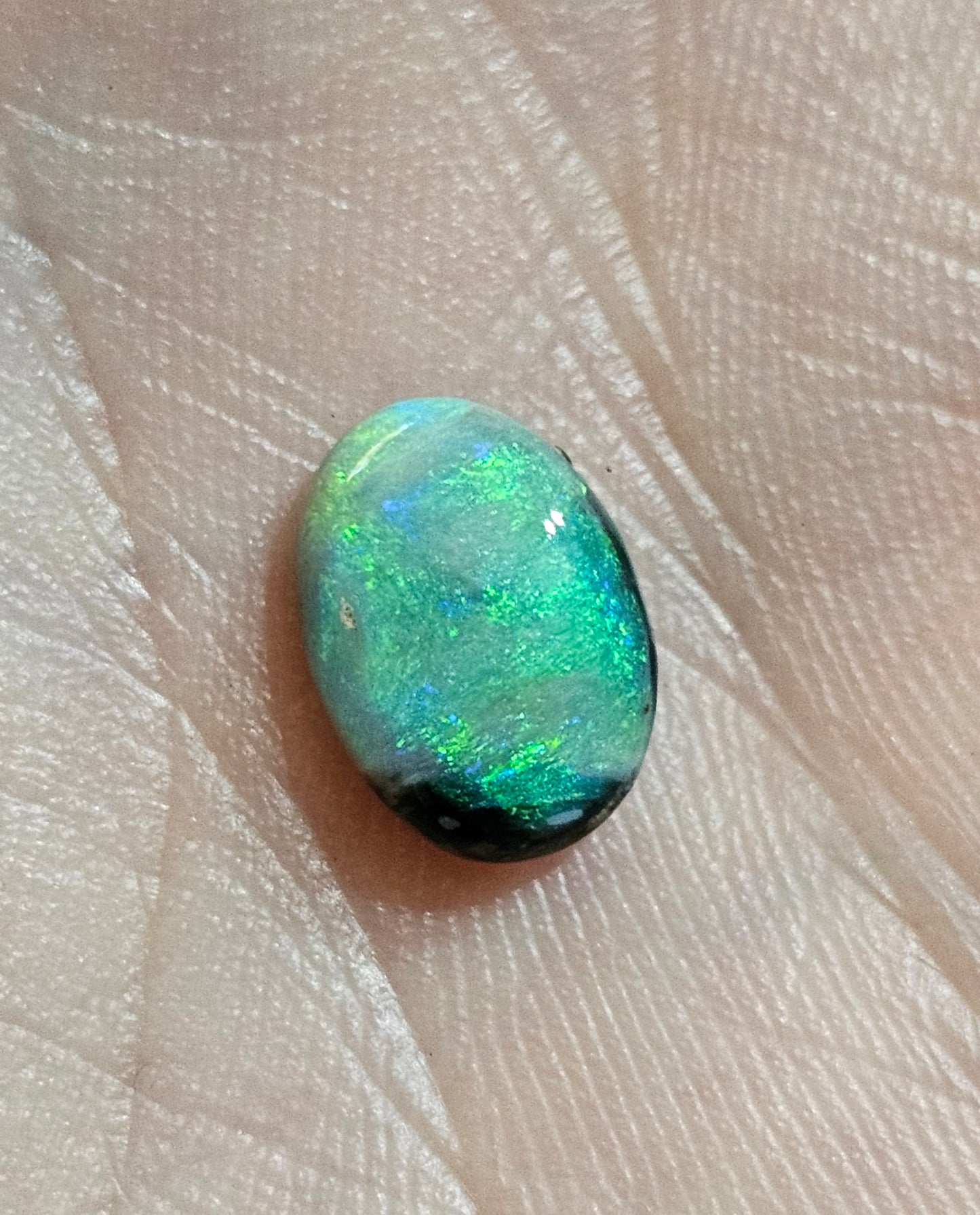 Lagoon Green Lightning Ridge Solid Opal!  2cts (LR24)