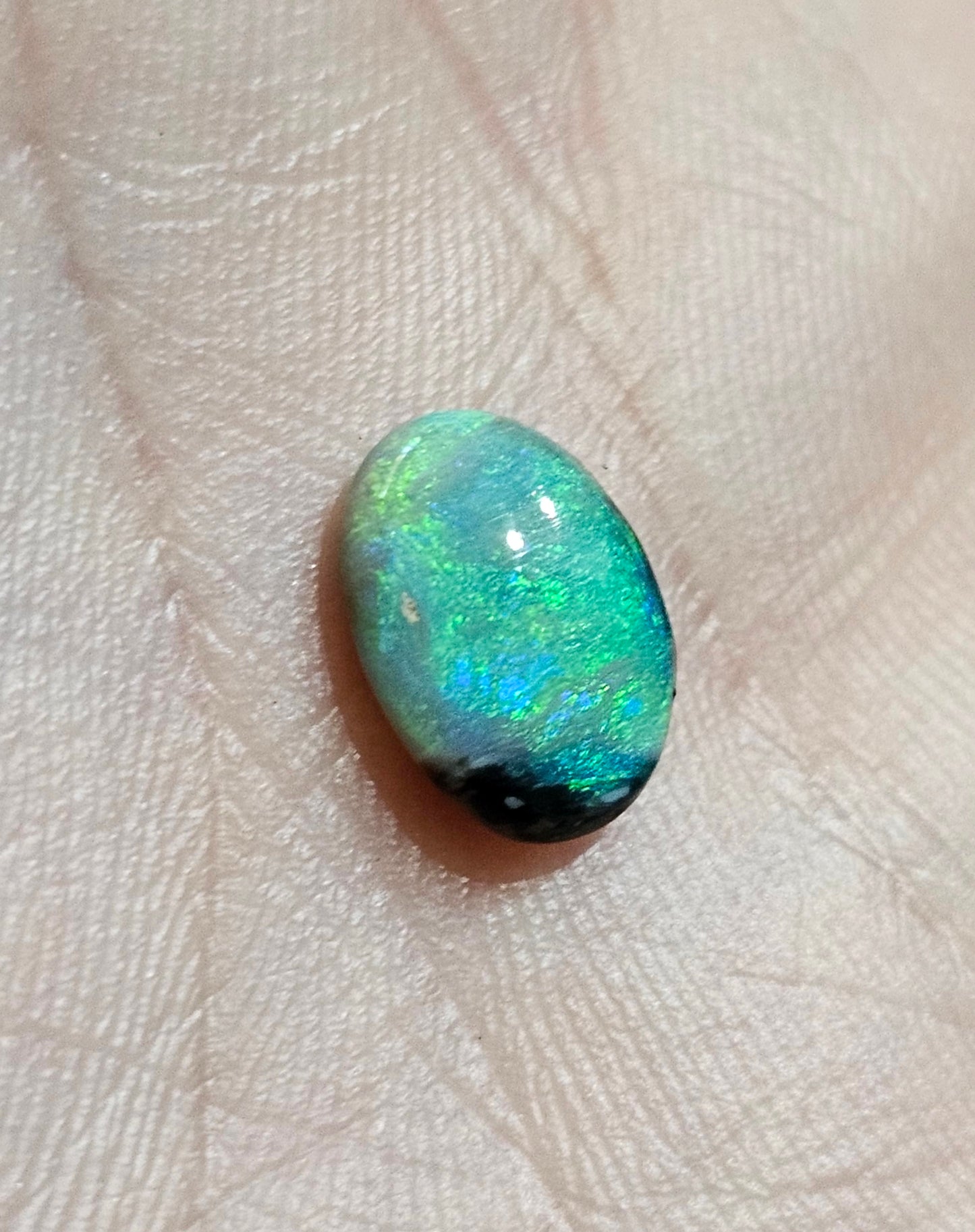 Lagoon Green Lightning Ridge Solid Opal!  2cts (LR24)