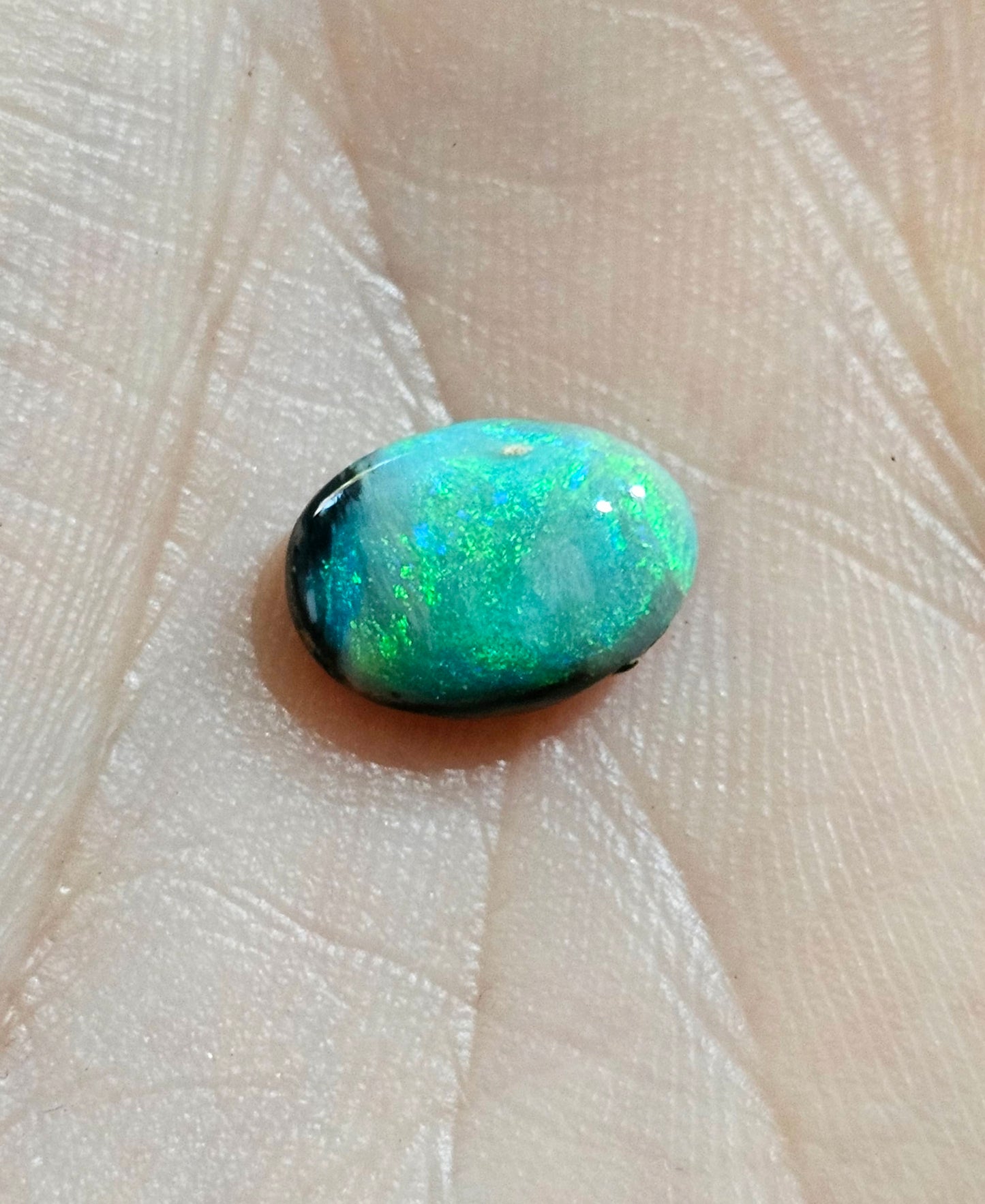 Lagoon Green Lightning Ridge Solid Opal!  2cts (LR24)