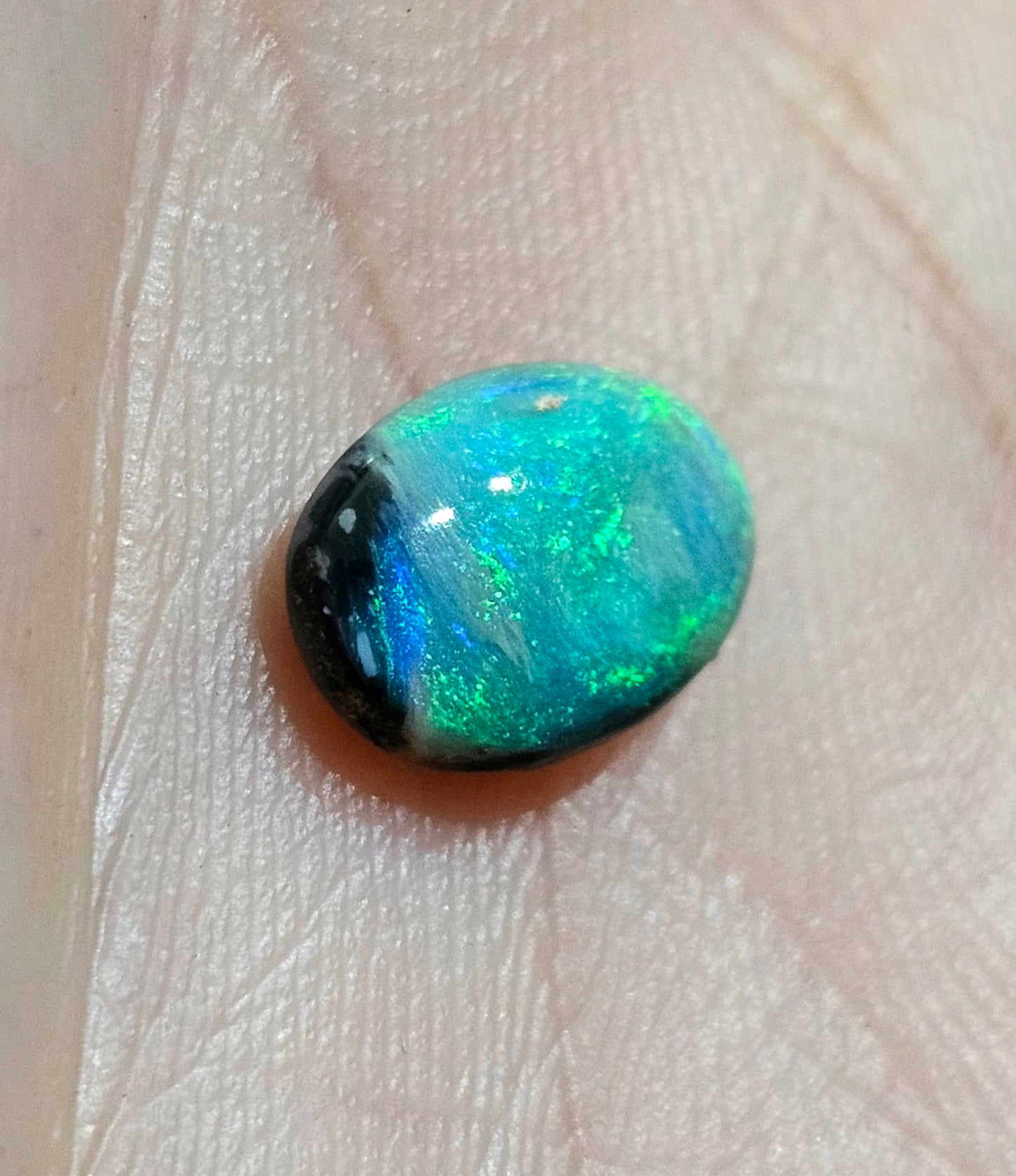 Lagoon Green Lightning Ridge Solid Opal!  2cts (LR24)