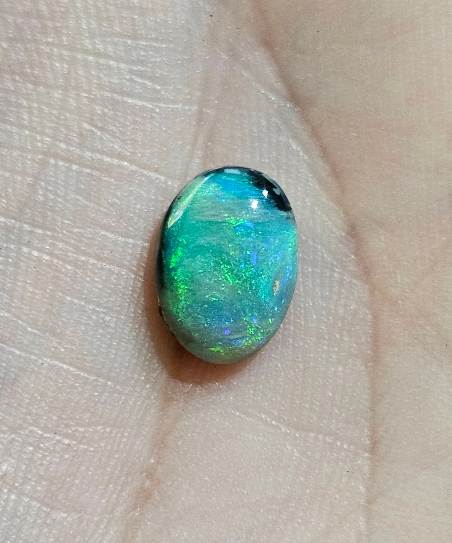 Lagoon Green Lightning Ridge Solid Opal!  2cts (LR24)