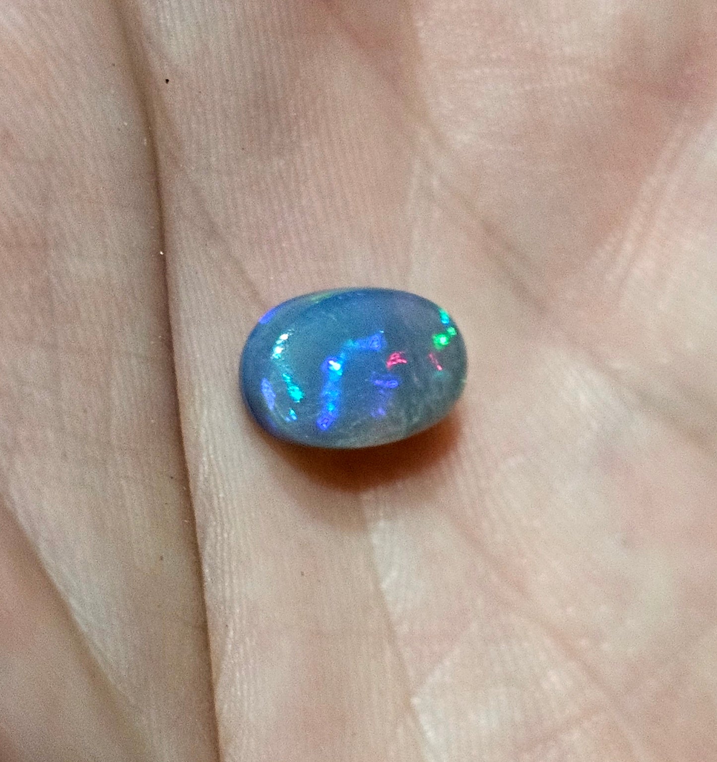 Flashy Lightning Ridge Solid Opal! 2.70cts! (LR9)