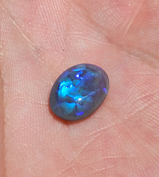 Pretty Blue/Green Lightning Ridge Solid Opal! 2cts (LR6)