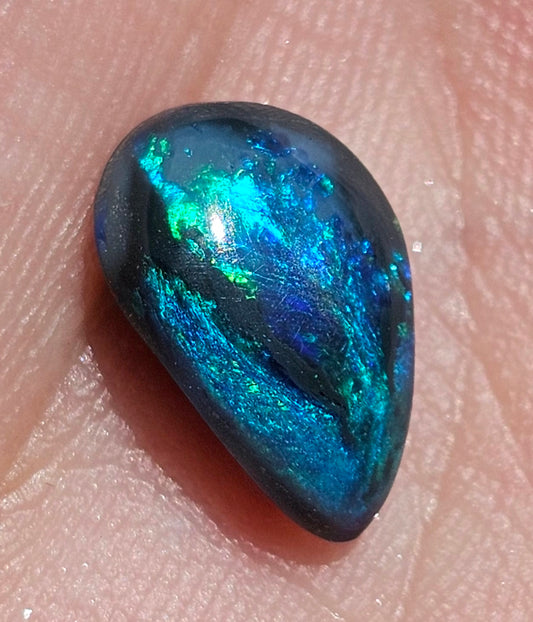 Unique Pattern Lightning Ridge Solid Black Opal! (LR18)