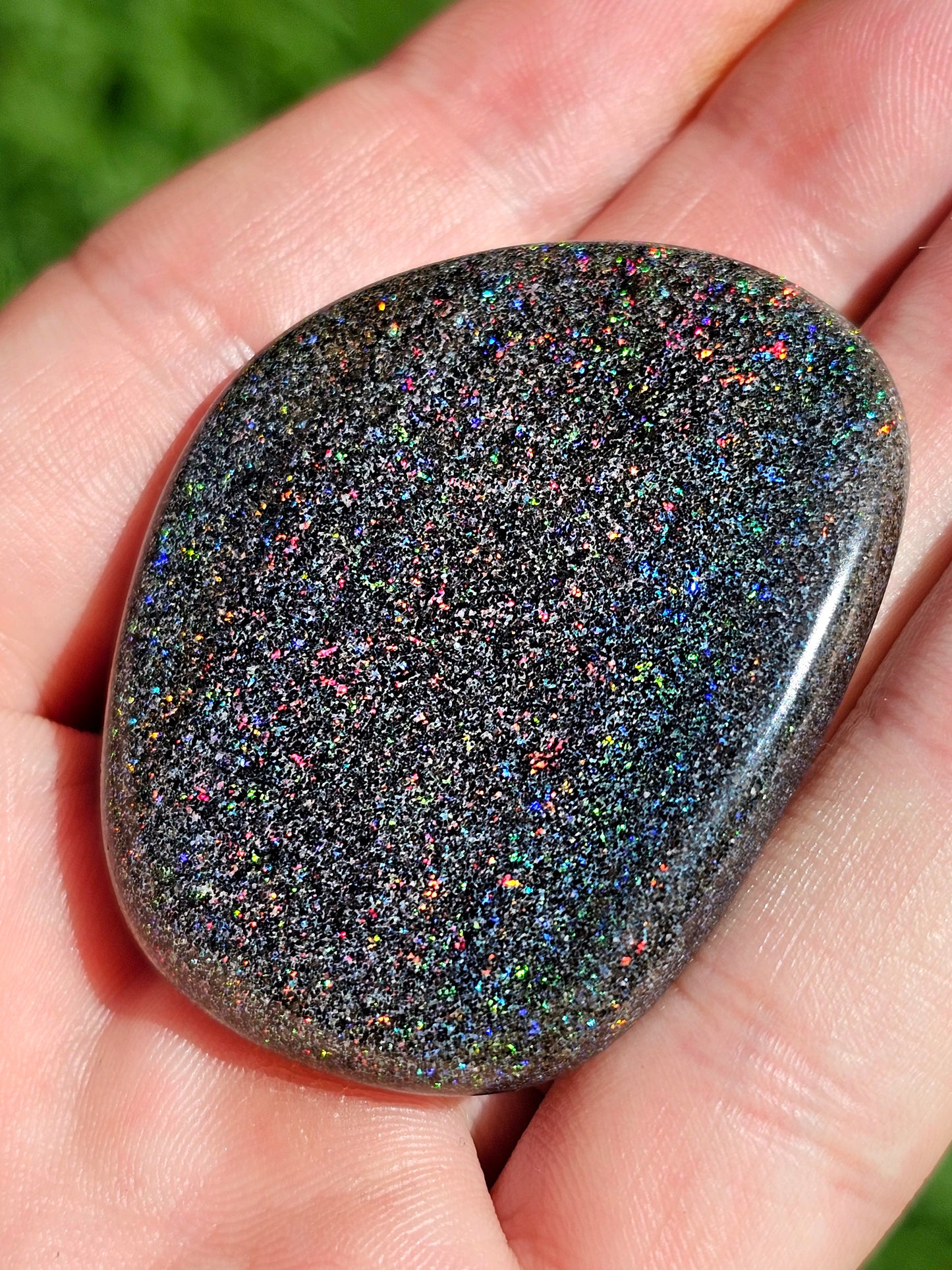 Red Pinfire Quality Fairy Boulder Opal 92cts(F13)