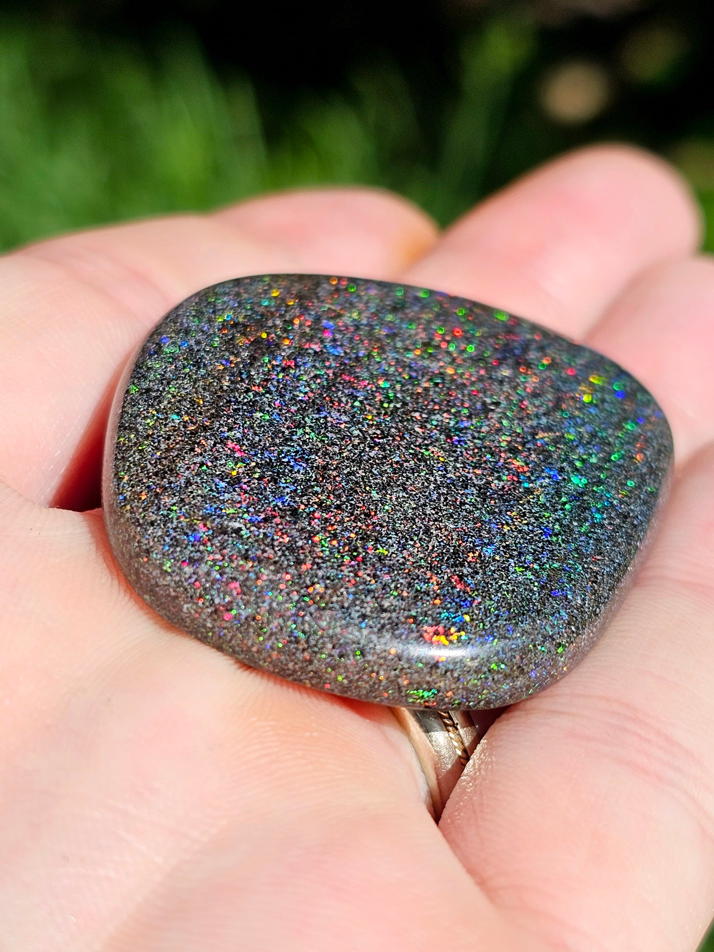 Red Pinfire Quality Fairy Boulder Opal 92cts(F13)