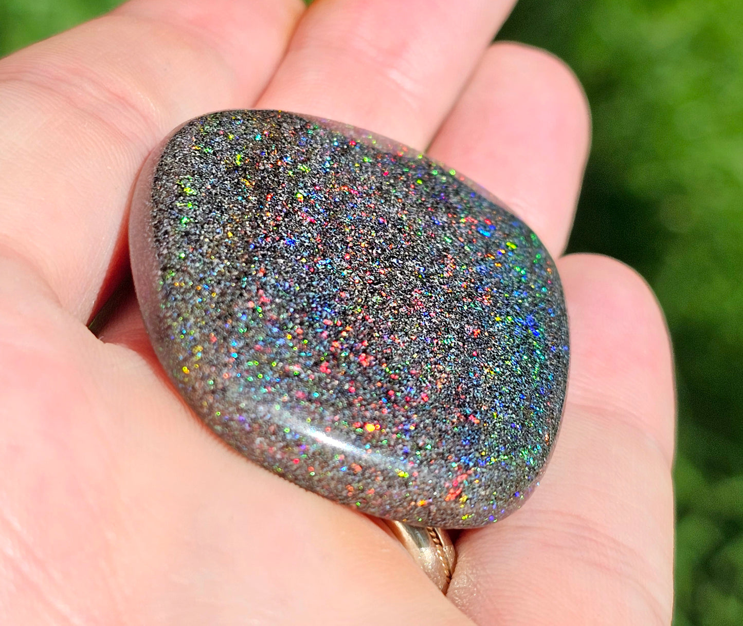 Red Pinfire Quality Fairy Boulder Opal 92cts(F13)