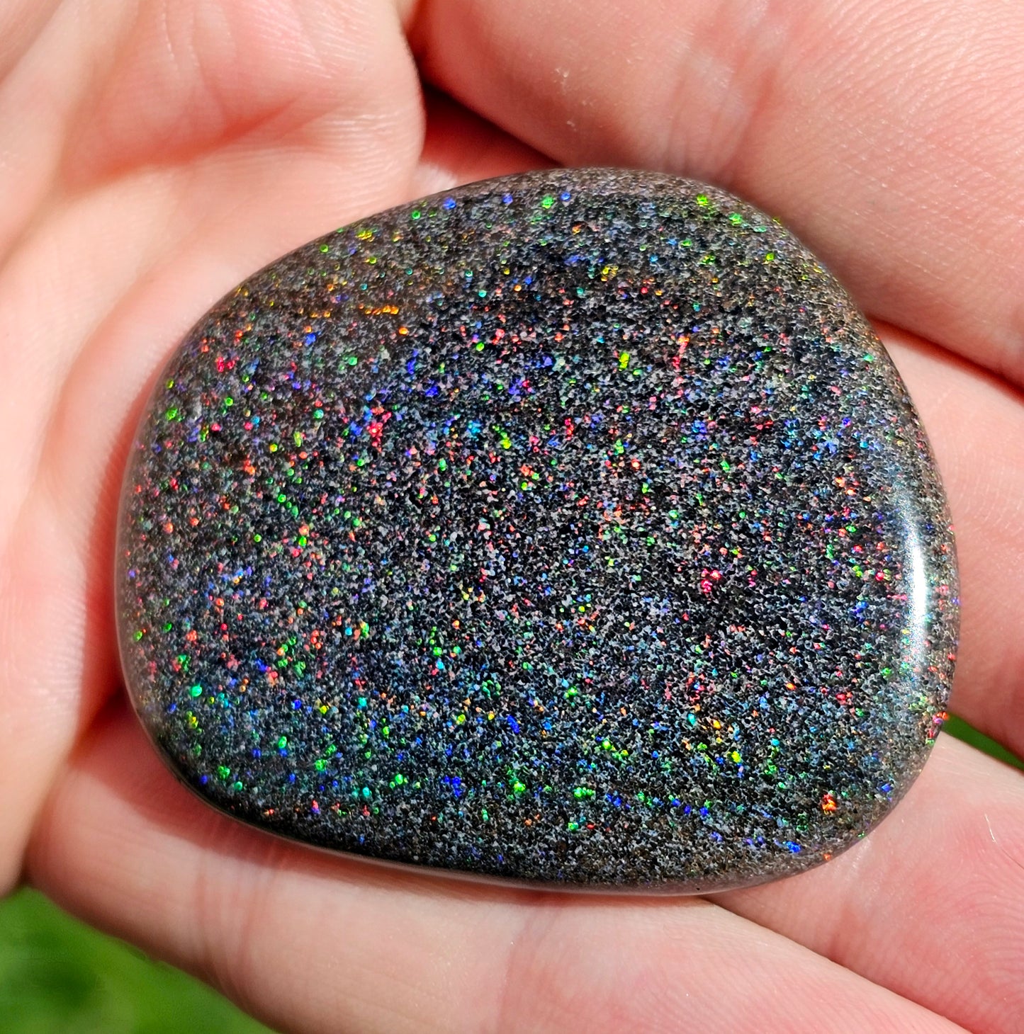 Red Pinfire Quality Fairy Boulder Opal 92cts(F13)