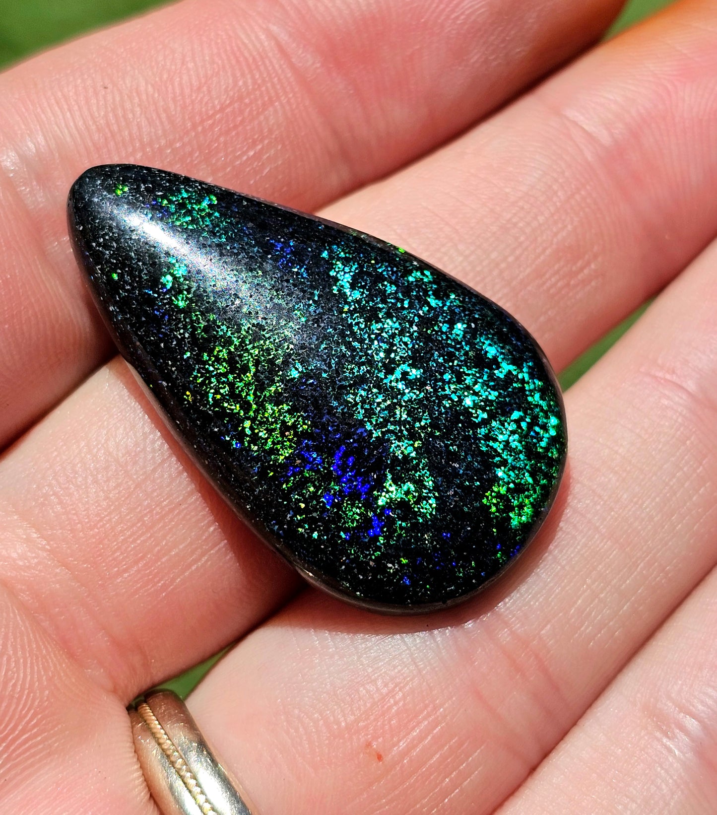 Amazing Flashy Quality Fairy Opal 30cts (F19)