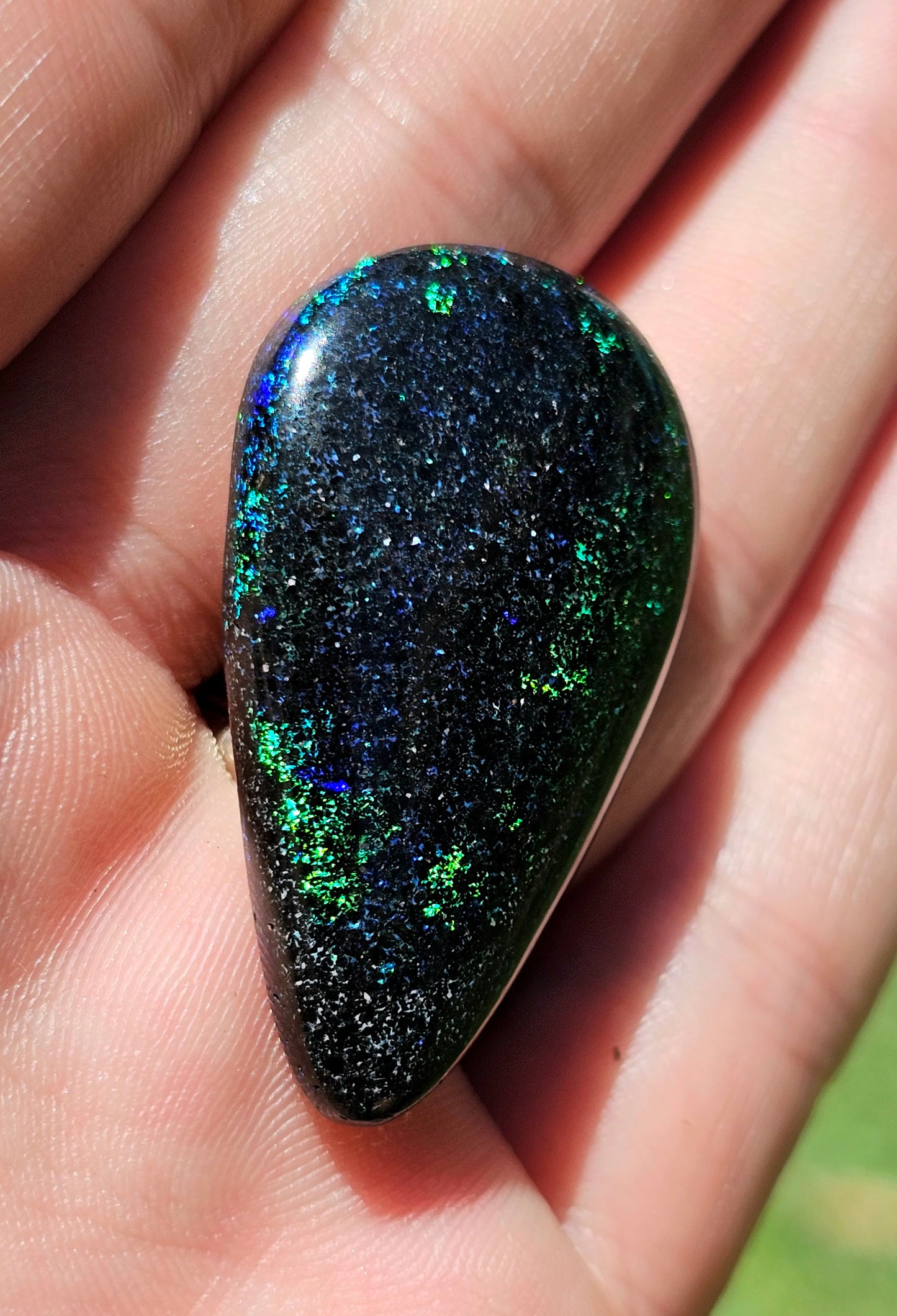 Amazing Flashy Quality Fairy Opal 30cts (F19)