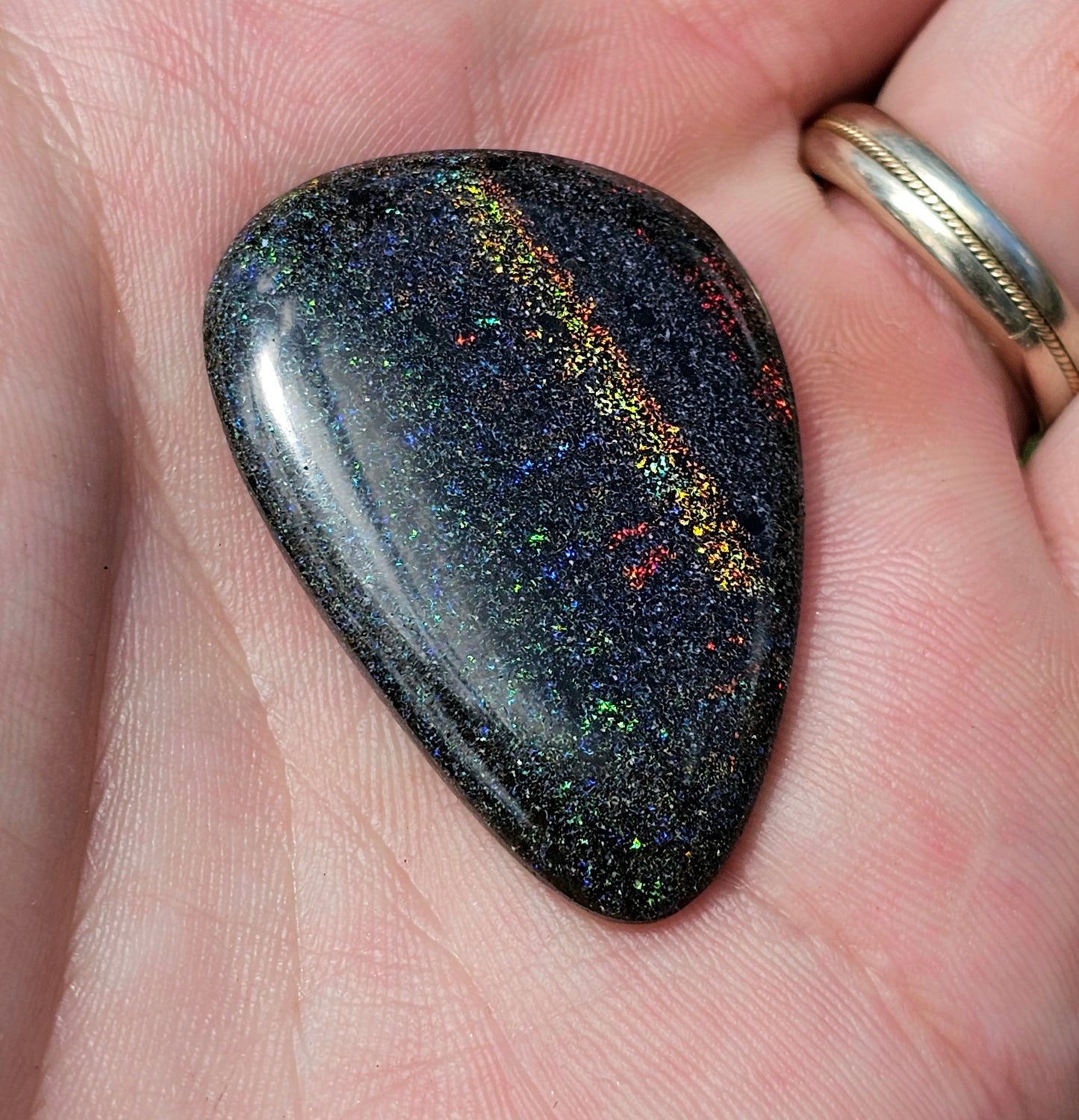 Rainbow Quality Fairy Opal 33cts (F2)