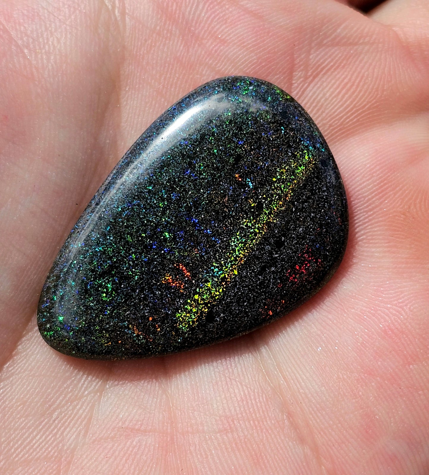 Rainbow Quality Fairy Opal 33cts (F2)