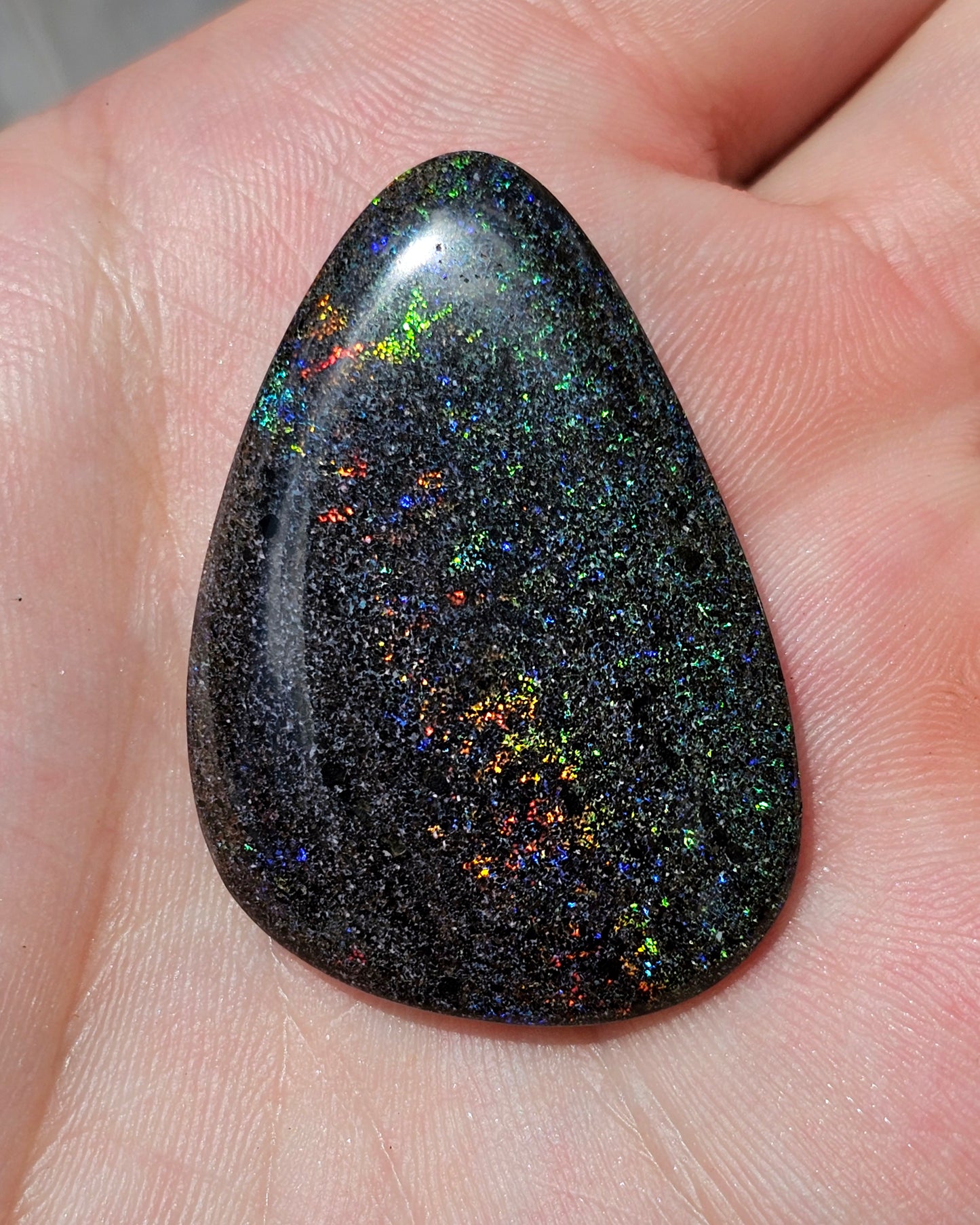 Rainbow Quality Fairy Opal 33cts (F2)