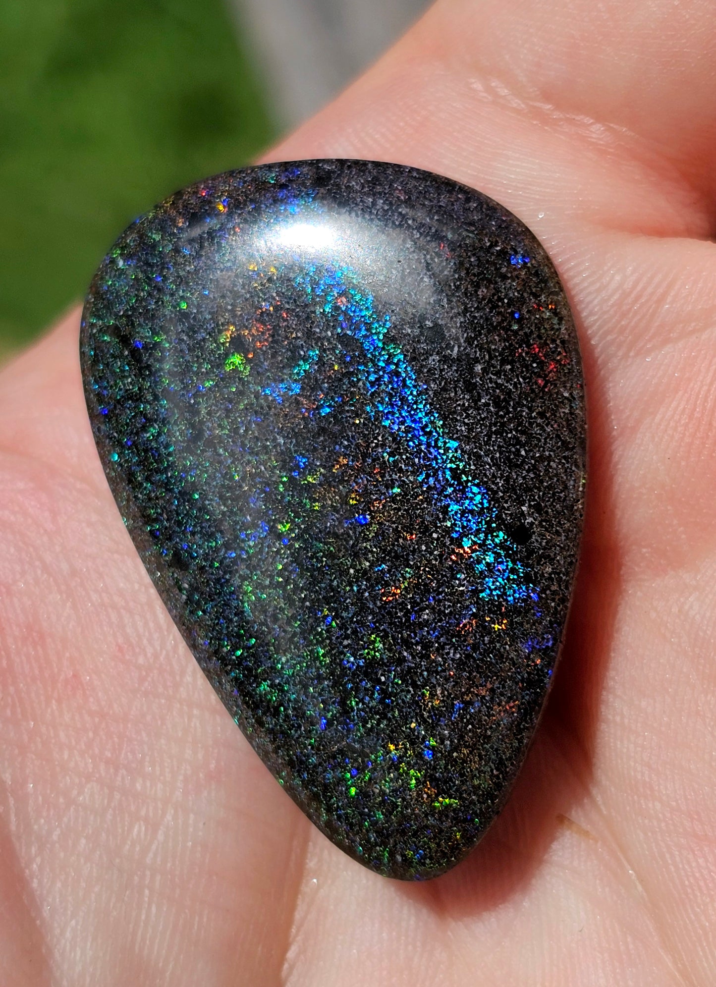 Rainbow Quality Fairy Opal 33cts (F2)