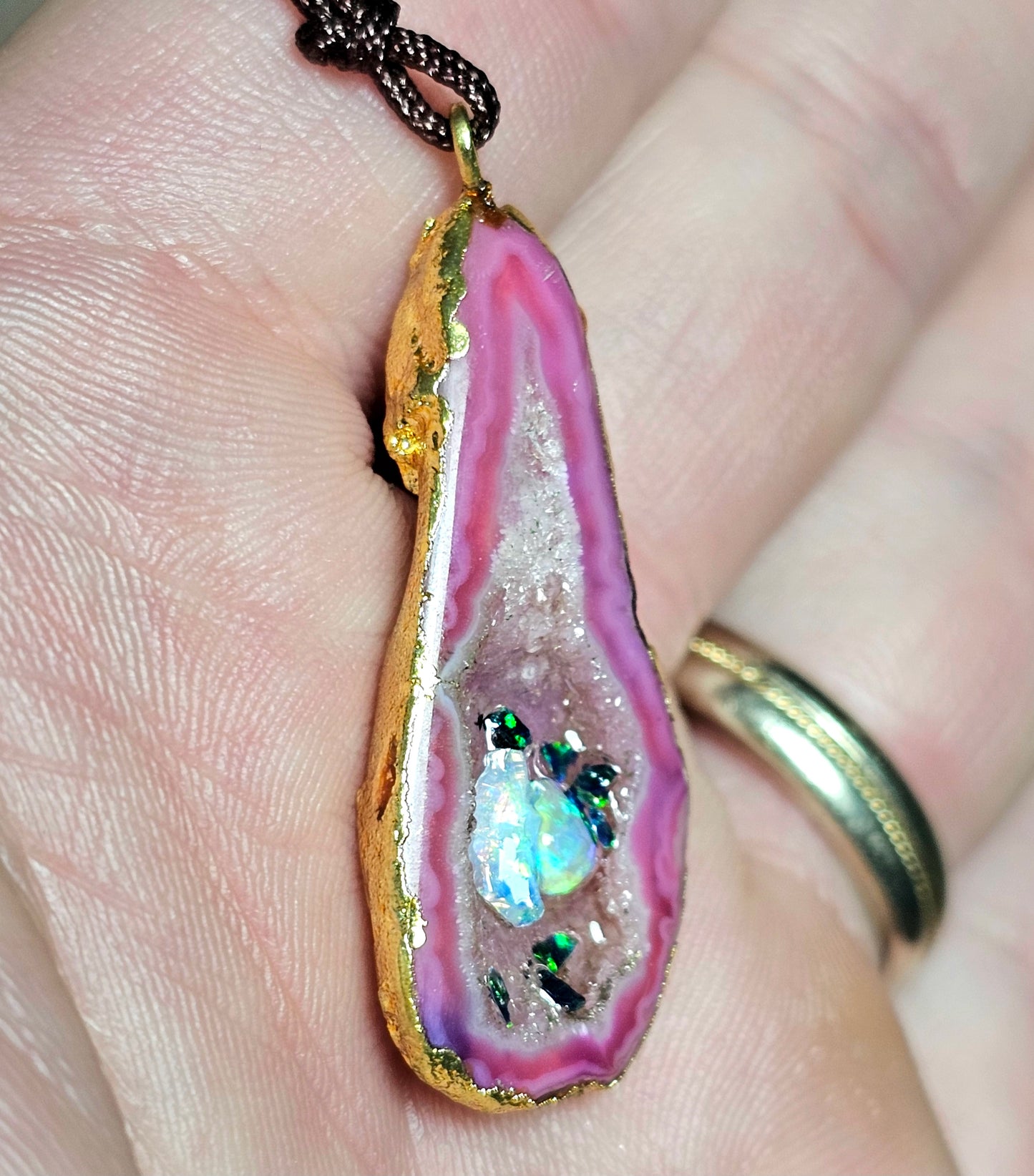 Beautiful Opal Chip Agate! Opal Art (OA11)