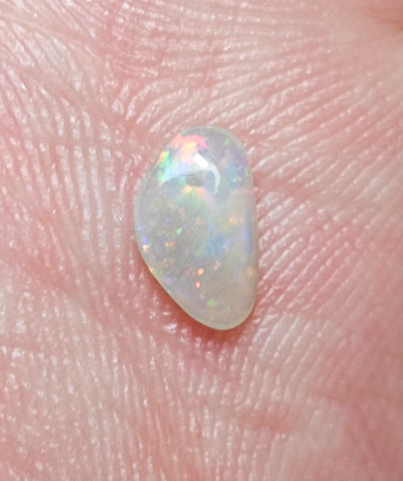 Cute Little L/RIDGE CRYSTAL 0.30cts    LRC