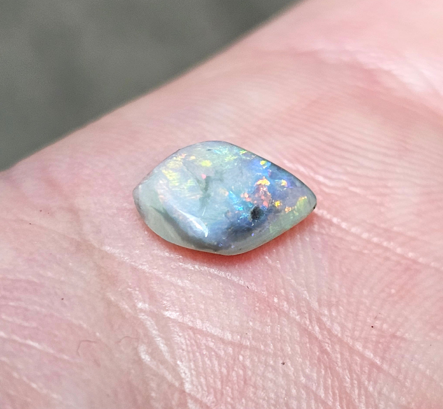 L/RIDGE Crystal Opal 0.80cts    LRA31