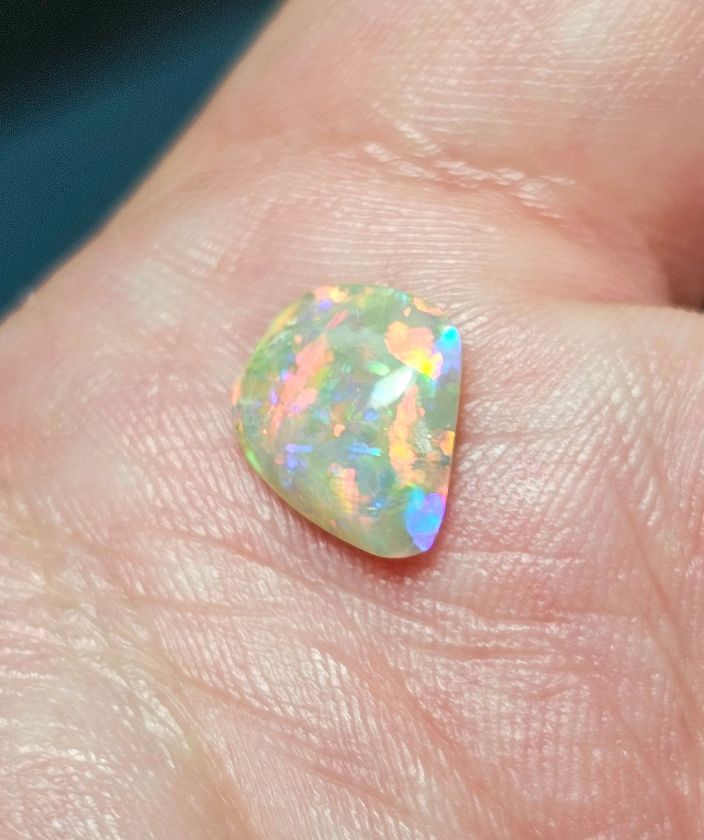 Classy Rainbow L/RIDGE Semi-Black OPAL(Lots of red!) 1.35cts (LRD03)