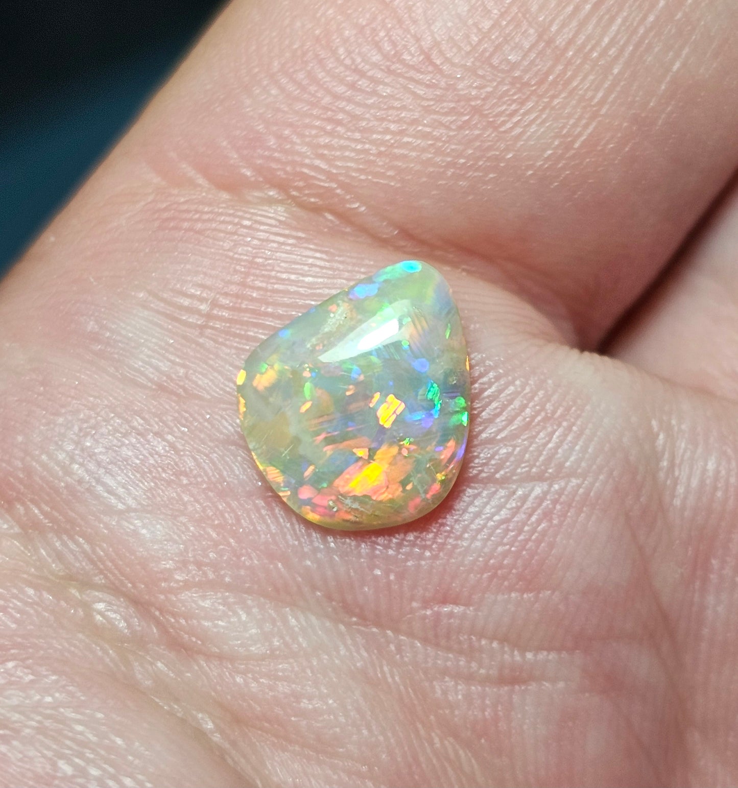 Classy Rainbow L/RIDGE Semi-Black OPAL(Lots of red!) 1.35cts (LRD03)
