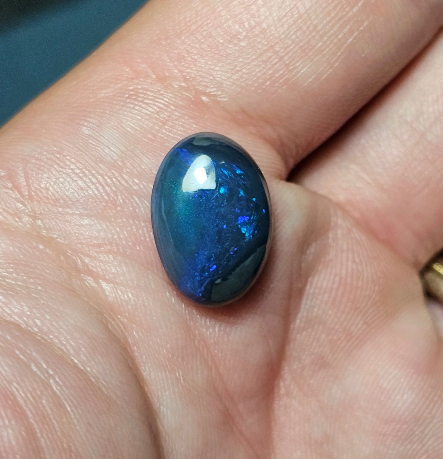Stunning Deep Blue Black Opal 5cts (LRD06)