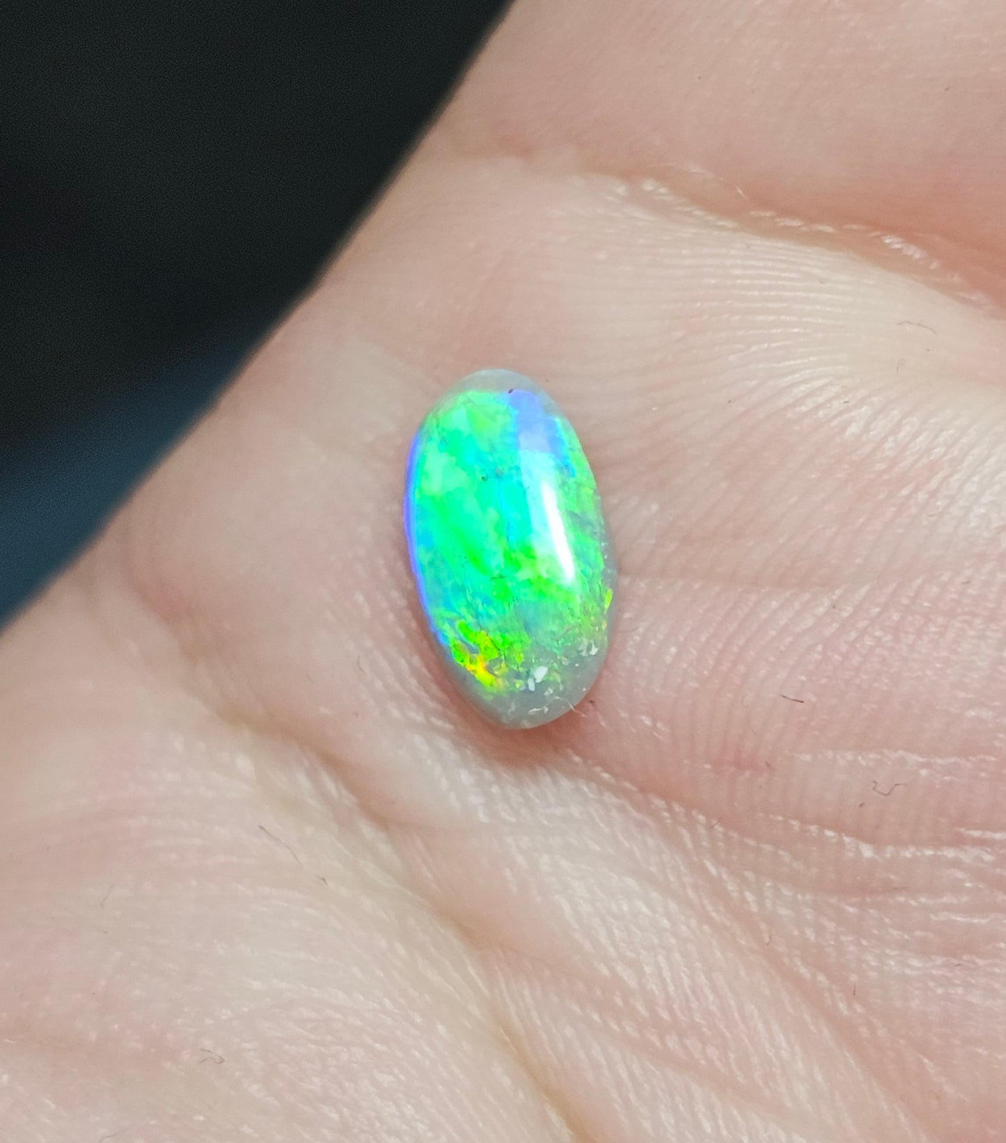 0.55ct Flashy Crystal Opal from Lightning Ridge(LRD07)