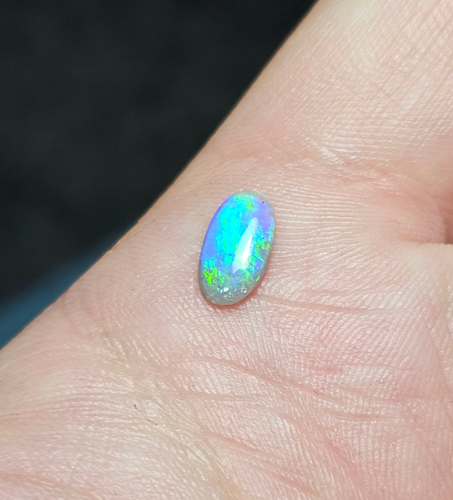 0.55ct Flashy Crystal Opal from Lightning Ridge(LRD07)
