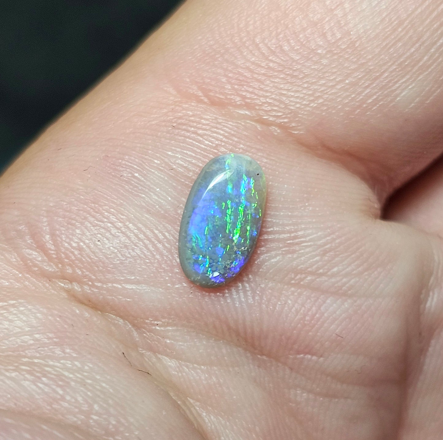 0.55ct Flashy Crystal Opal from Lightning Ridge(LRD07)