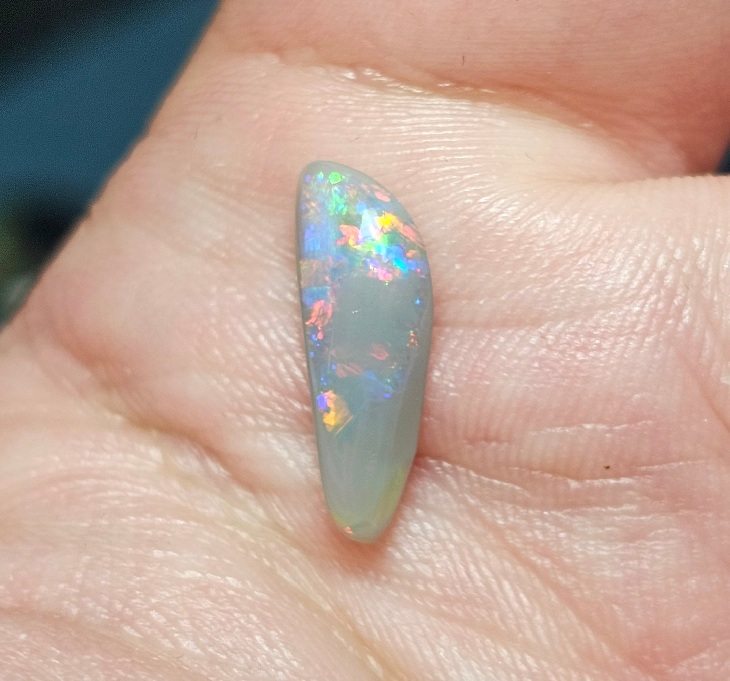 1.45cts Pretty Semi-Black Opal from Lightning Ridge(LRD08)