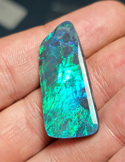 23.90cts Superb Black Opal!!