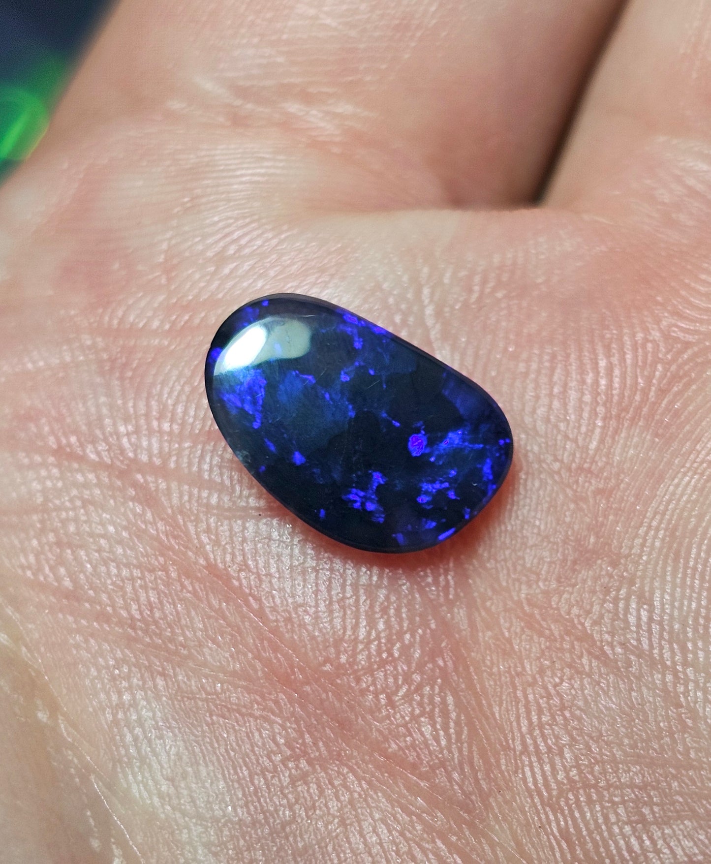 2cts Beautiful Blue Black Opal!! (LRW20)